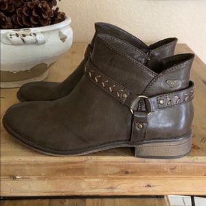 Roxy Ankle Boots